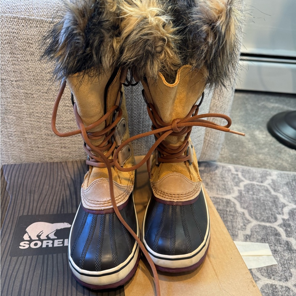 Sorel Tan and Black Fur-Trimmed Boots